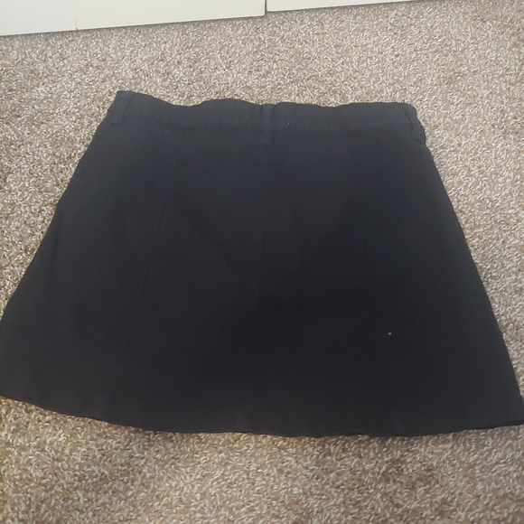 Forever 21 Black Skirt with Gold Buttons Size 27 - Picture 2 of 3